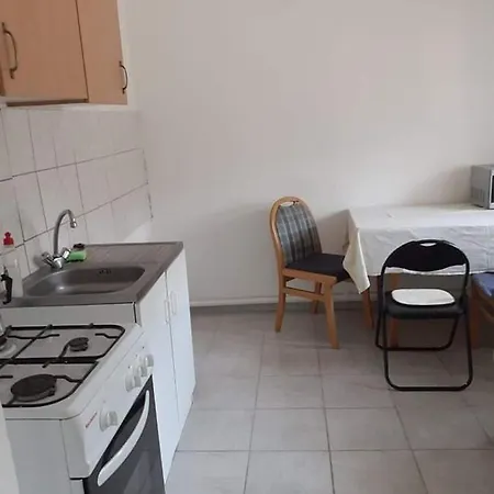Pihenes A Malomtonal Privat Berlemeny Guest House Tapolca Exterior photo