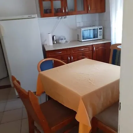 Pihenes A Malomtonal Privat Berlemeny Guest House Tapolca Exterior photo